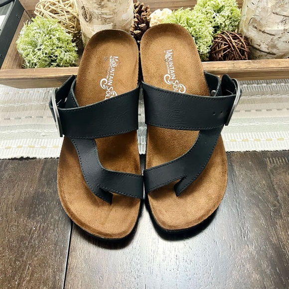 Mountain Sole Sandals - Picture 1 of 5